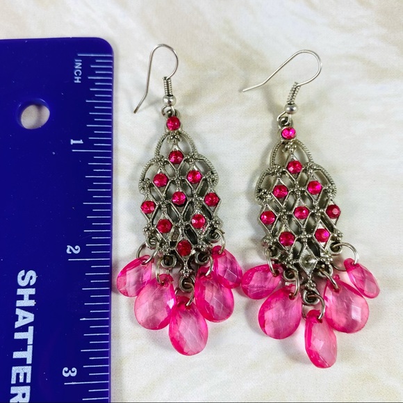 Vintage hot pink sparkling dangle gypsy earrings - Picture 6 of 7
